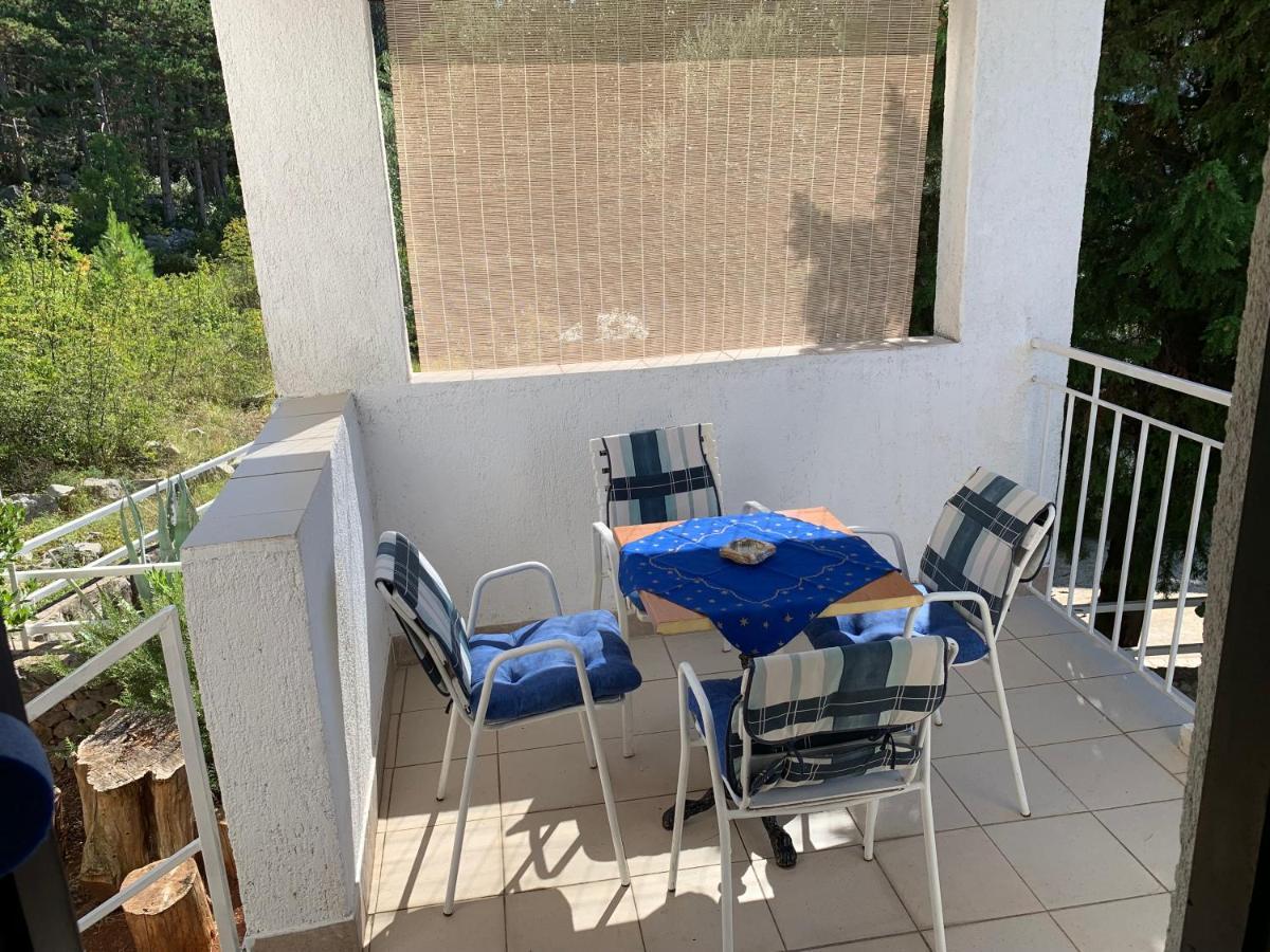 Apartmani Ficurin Starigrad Paklenica Exterior photo