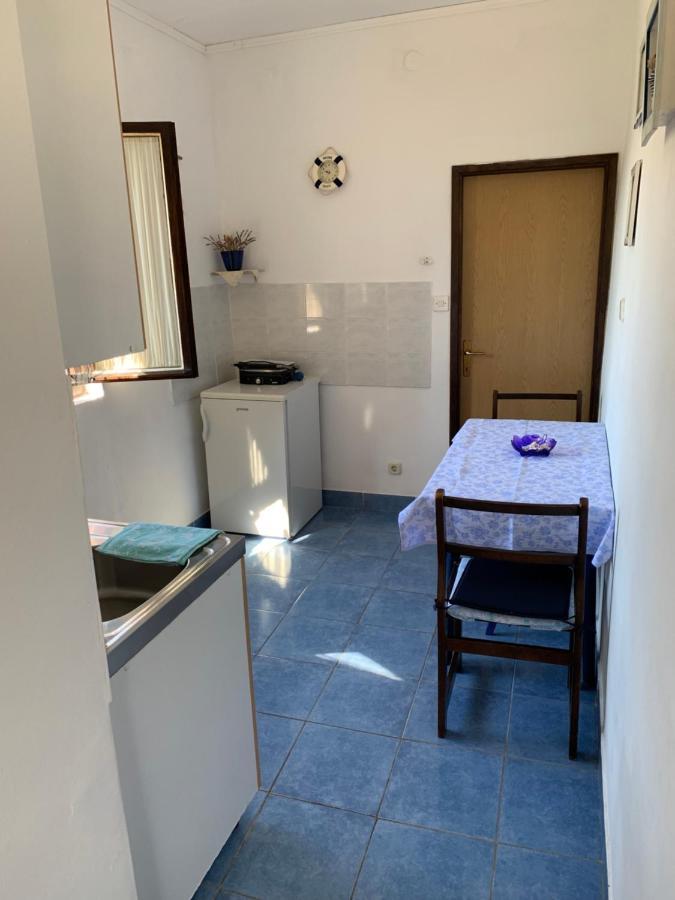 Apartmani Ficurin Starigrad Paklenica Exterior photo
