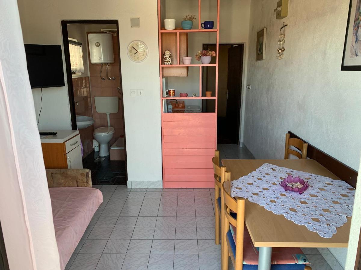 Apartmani Ficurin Starigrad Paklenica Exterior photo